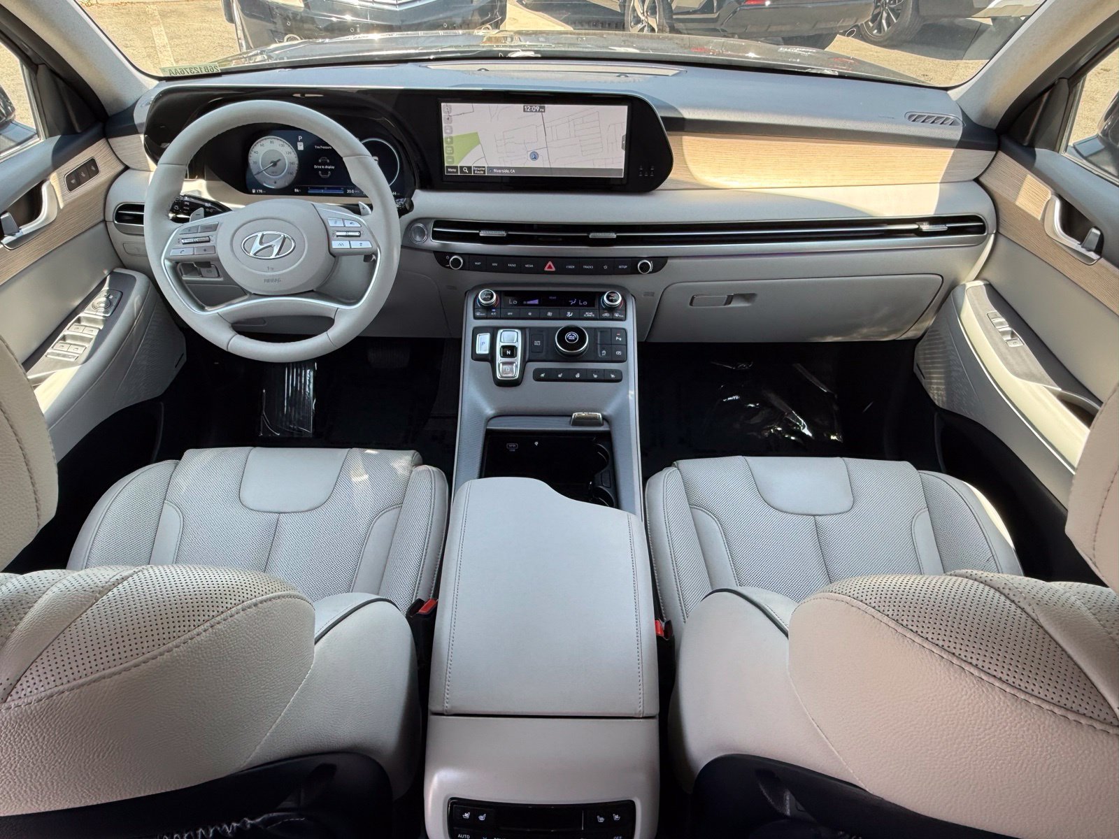 Used 2025 Gray Hyundai Limited image 29