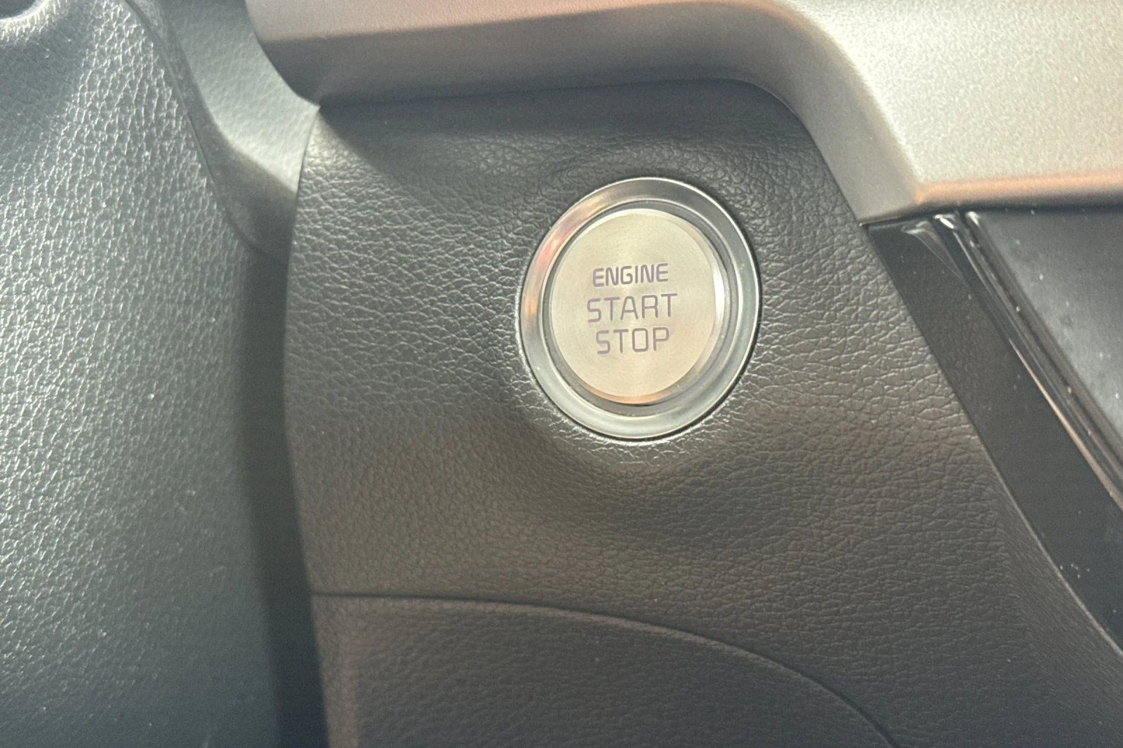 Certified Used 2021 Snow White Pearl Kia S image 20