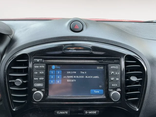 Used 2015 Red Nissan SL image 15