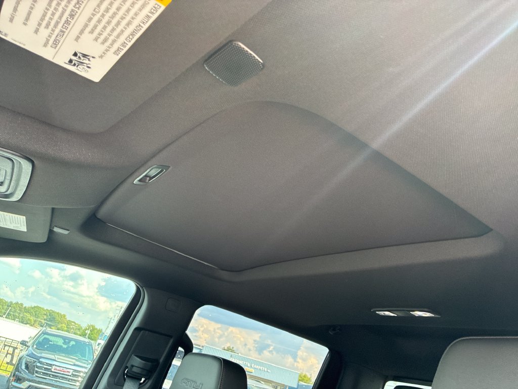 Used 2025 Red GMC AT4 image 18