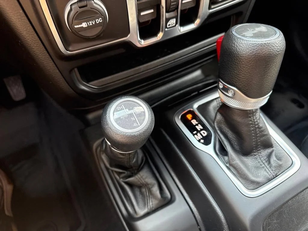 Used 2023 Black Jeep  image 22