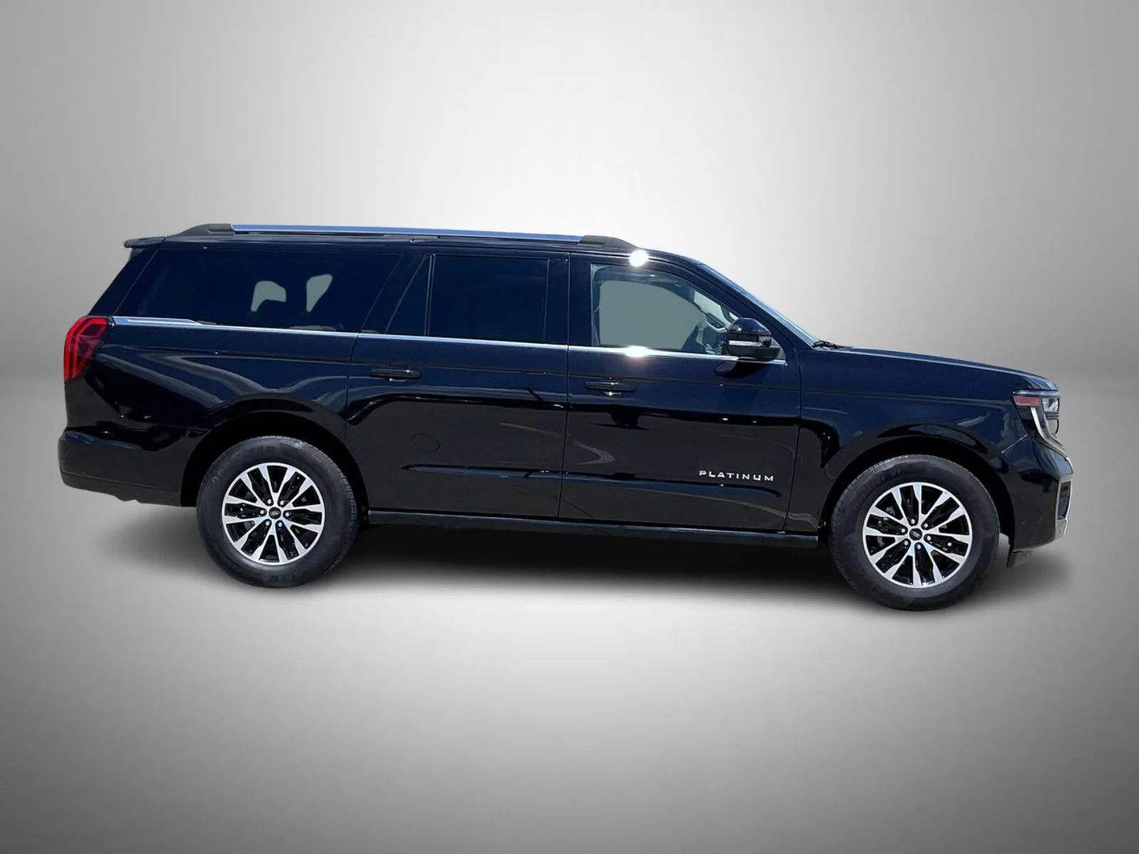 Used 2025 Black Ford Platinum image 4