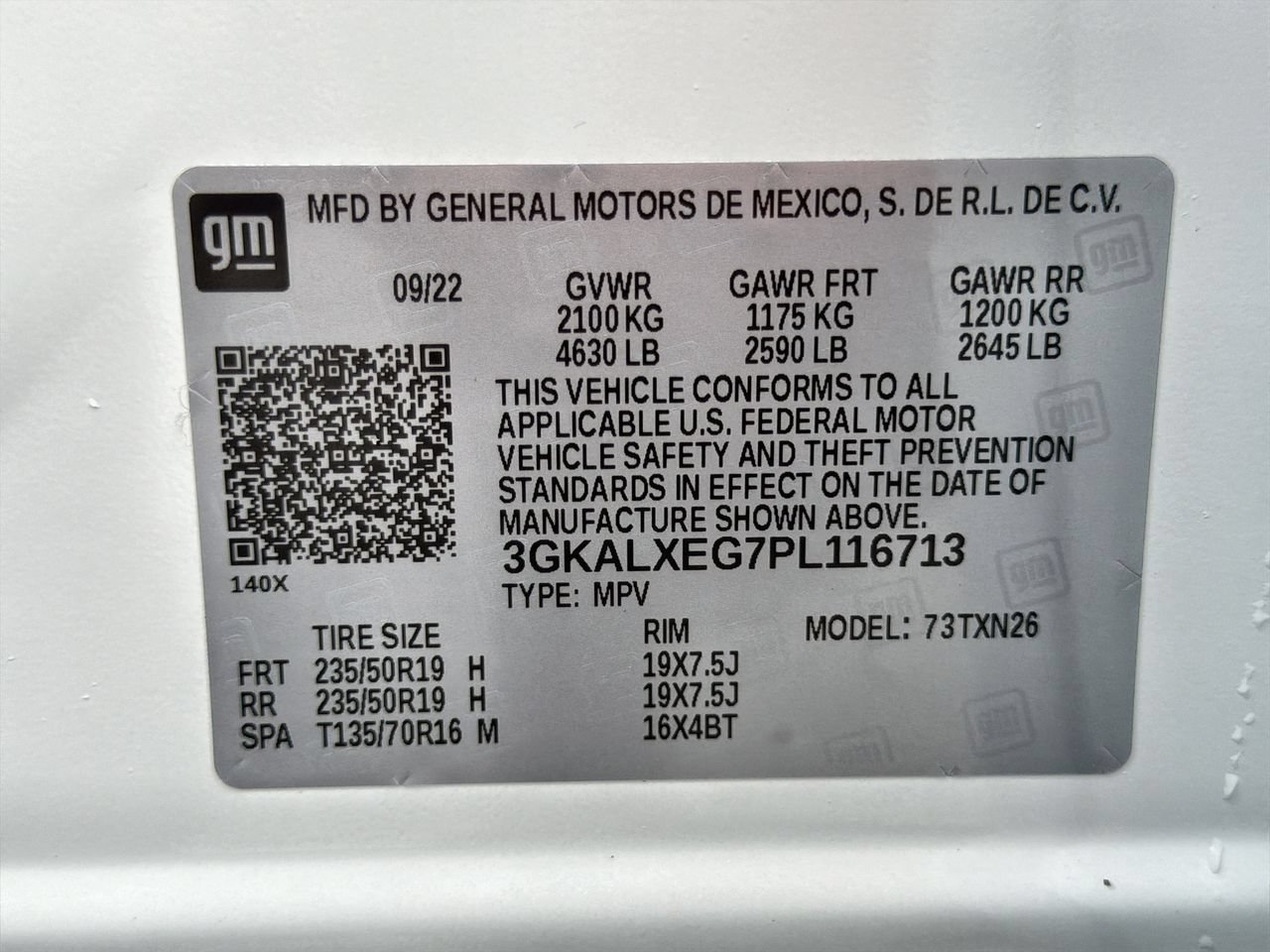 Used 2023 White Frost Tricoat GMC Denali image 29
