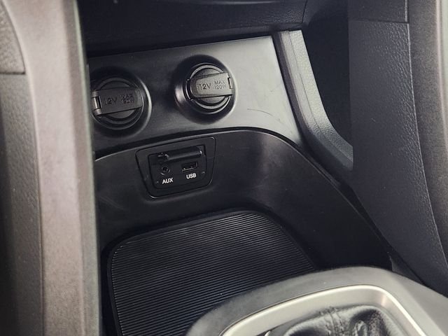 Used 2014 Silver Hyundai Base image 26