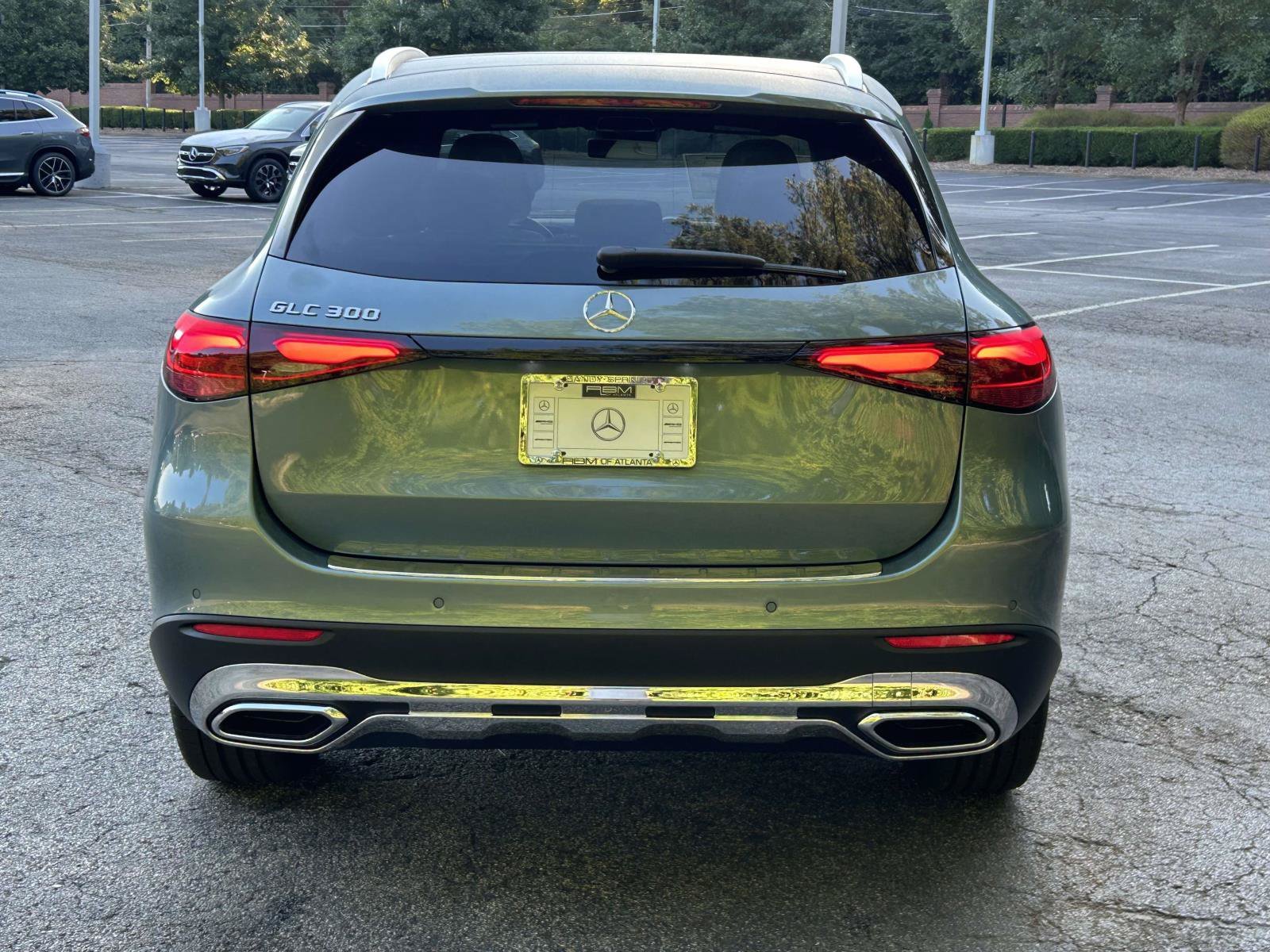 New 2027 Verde Silver Metallic Mercedes-Benz GLC 300 SUV image 7