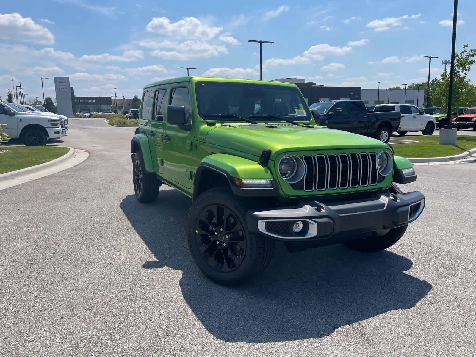 New 2025 Mojito Clearcoat Jeep Sahara image 2