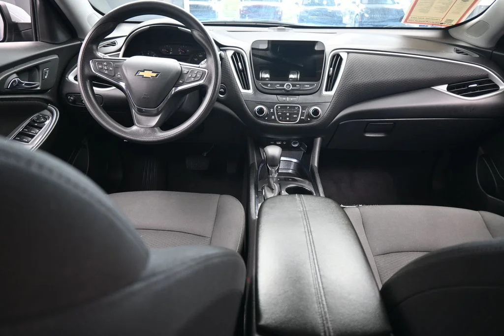 Used 2024 Sterling Gray Metallic Chevrolet LT image 37