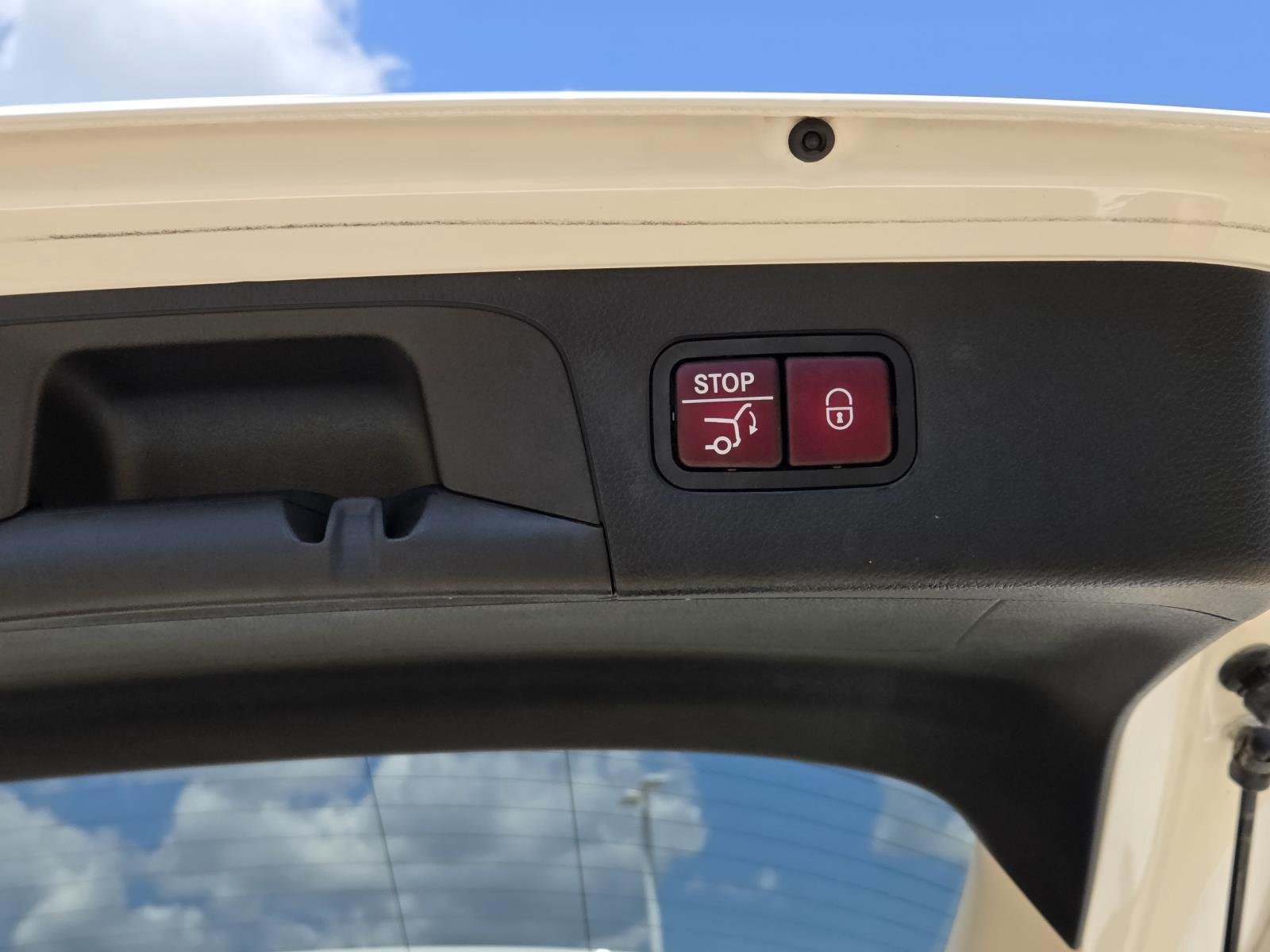 Used 2019 Polar White Mercedes-Benz GLC 300 image 11