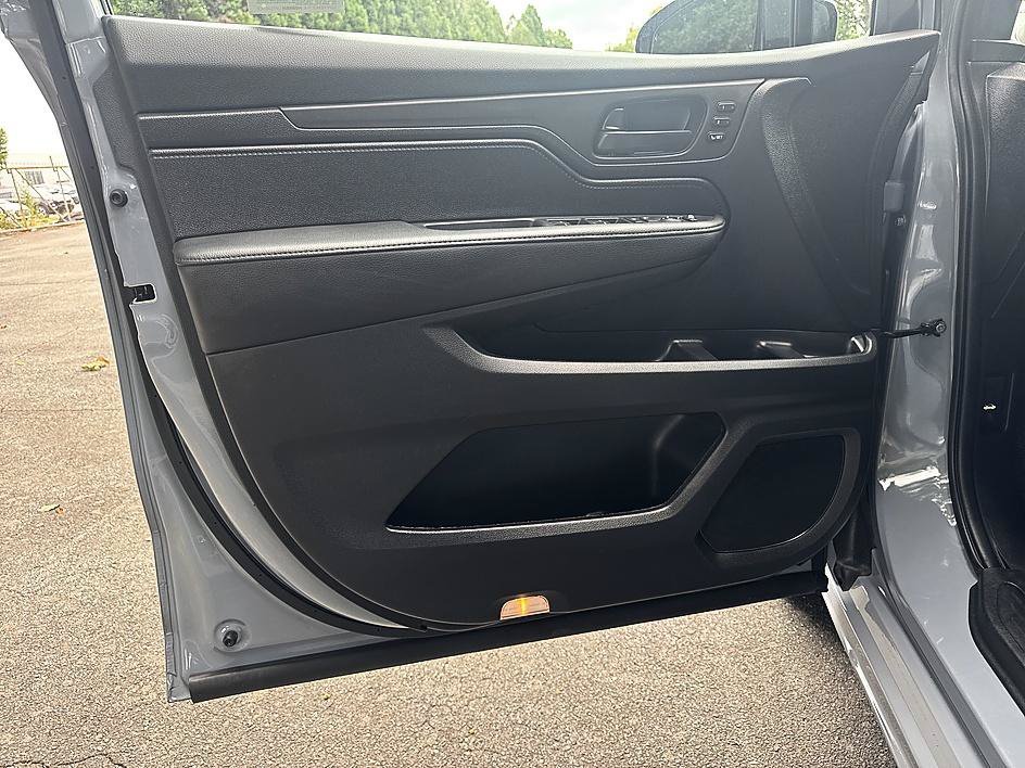 Used 2025 Sonic Gray Pearl Honda Sport-L image 9