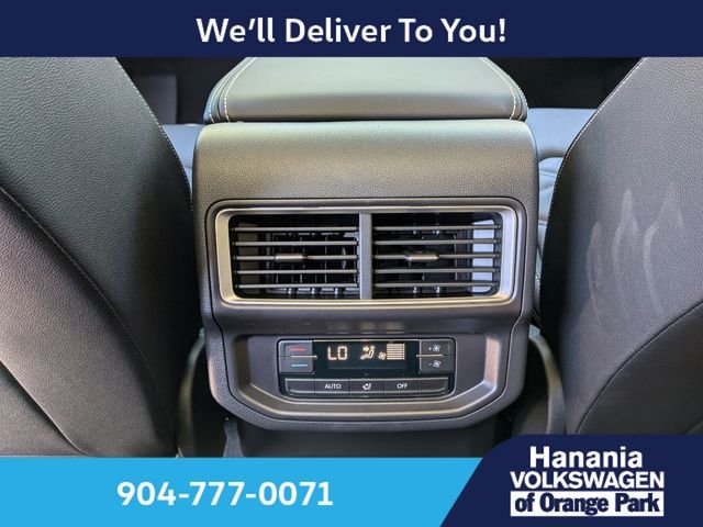 New 2026 Silver Volkswagen 2.0T SE w/Technology image 21