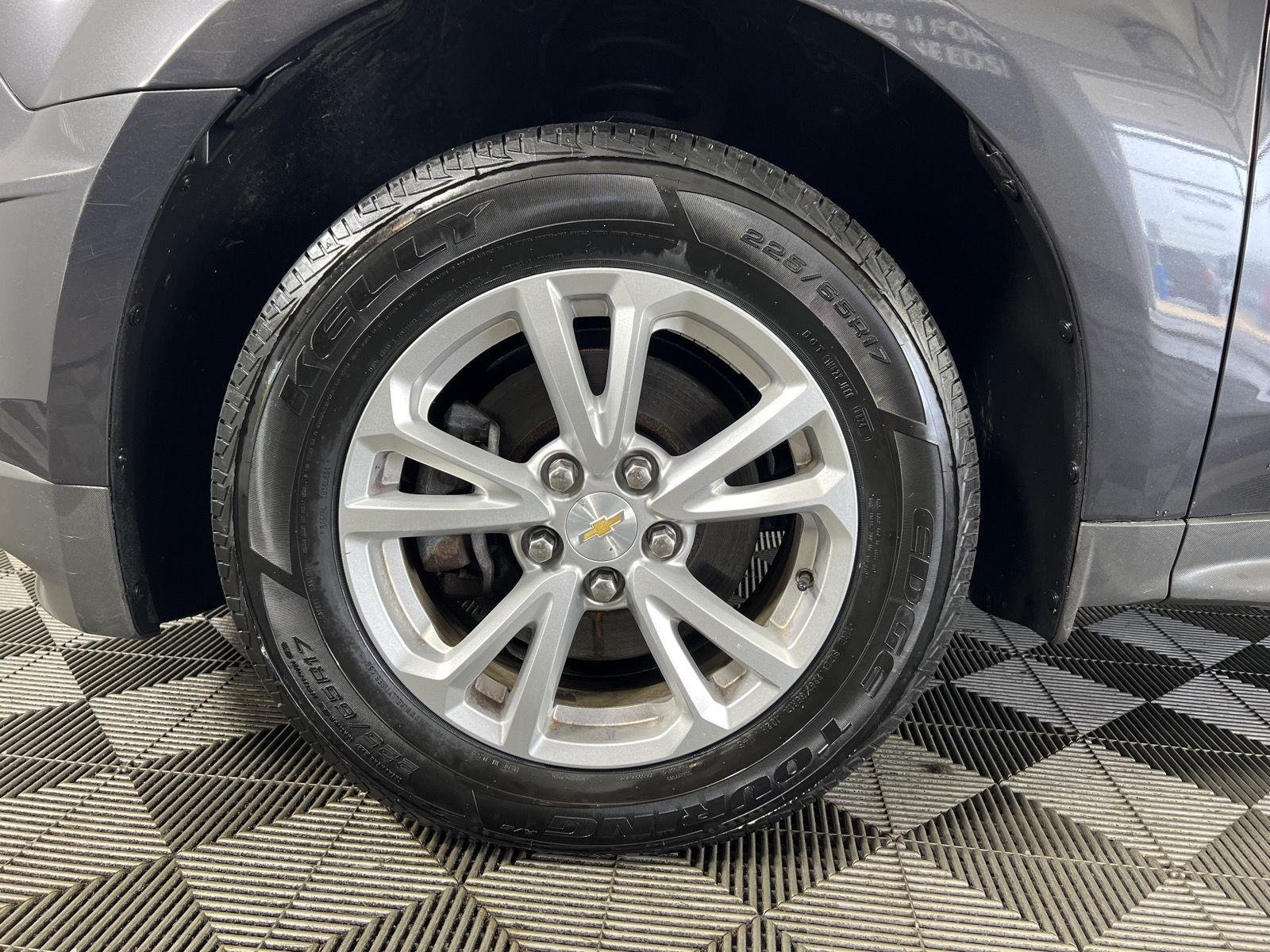 Used 2016 Tungsten Metallic Chevrolet LT image 9