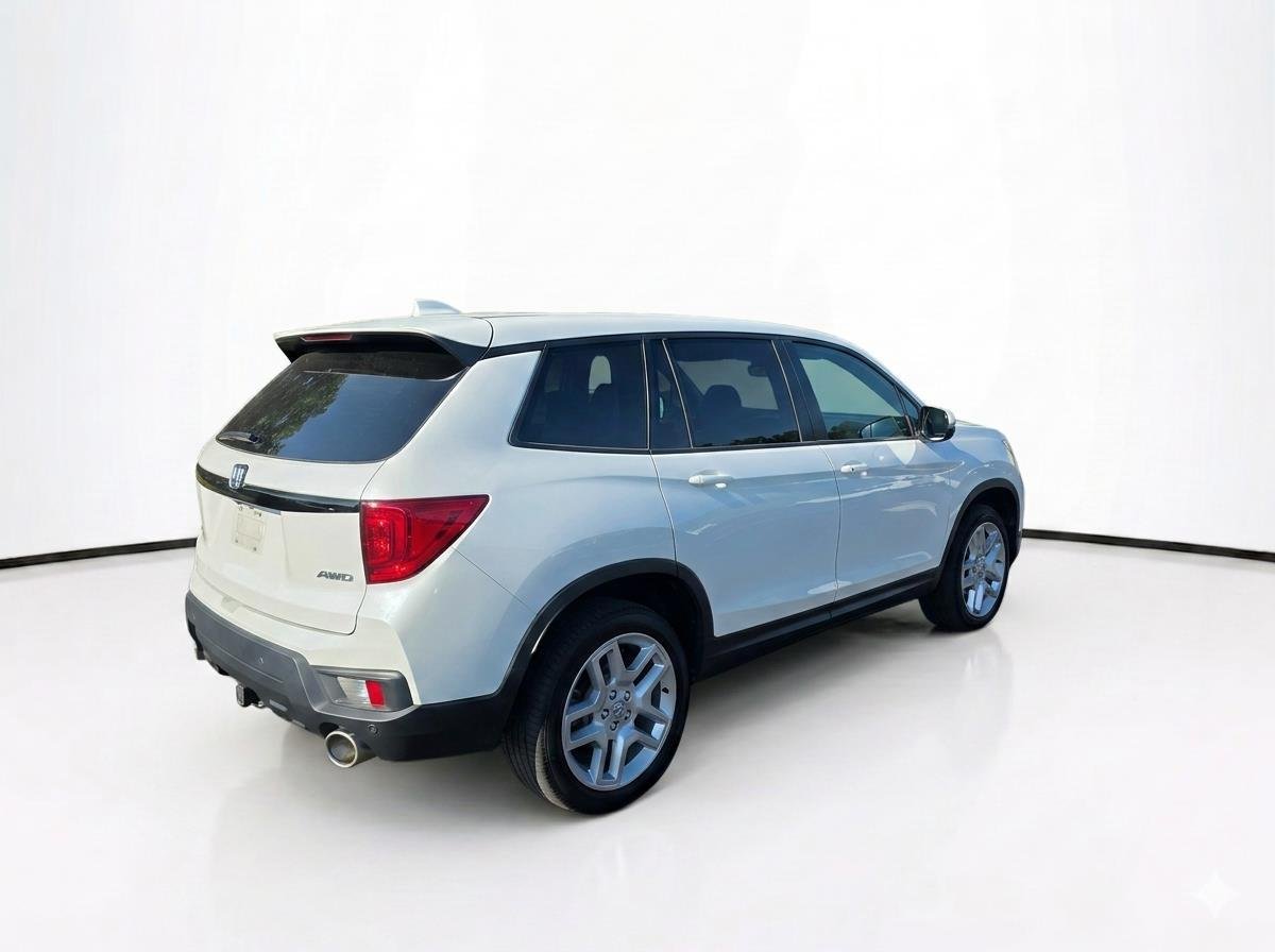 Used 2025 Platinum White Pearl Honda EX-L image 5