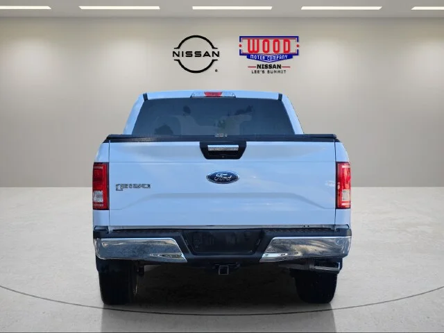 Used 2017 Oxford White Ford XLT image 3