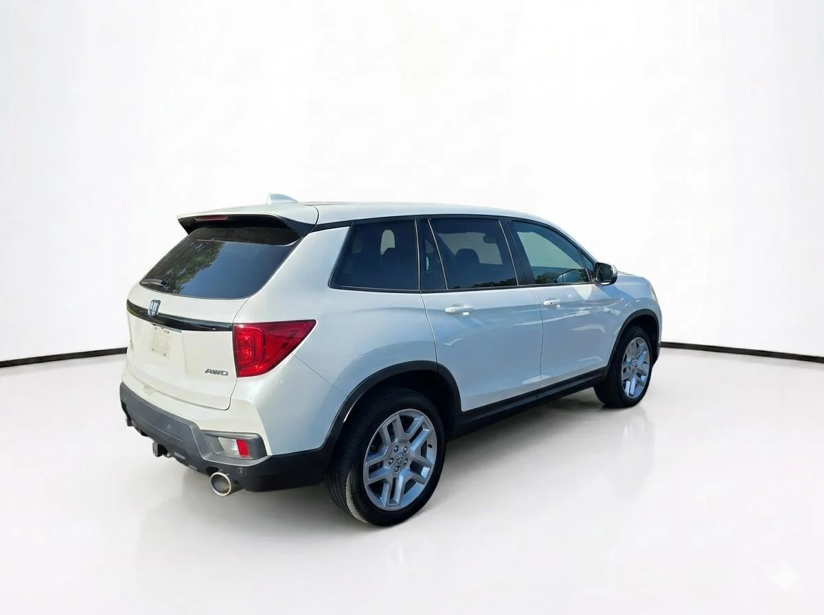 Used 2025 Platinum White Pearl Honda EX-L image 6