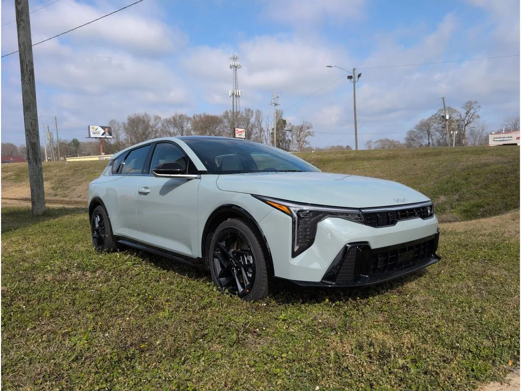 2026 Kia K4 GT-Line Turbo - Photo 7