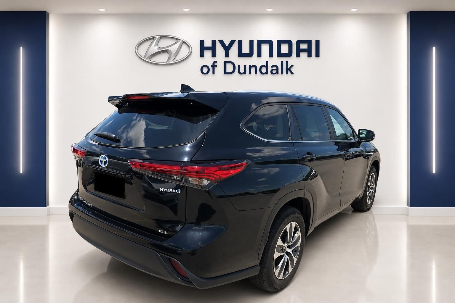 Used 2023 Black Toyota XLE image 4