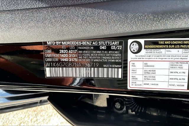 Used 2022 Black Mercedes-Benz S 580 image 30