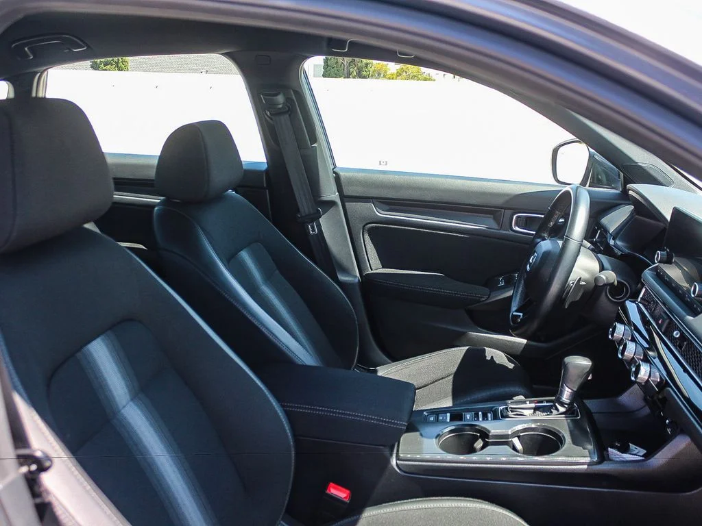 2025 Honda Civic Sport - Photo 17
