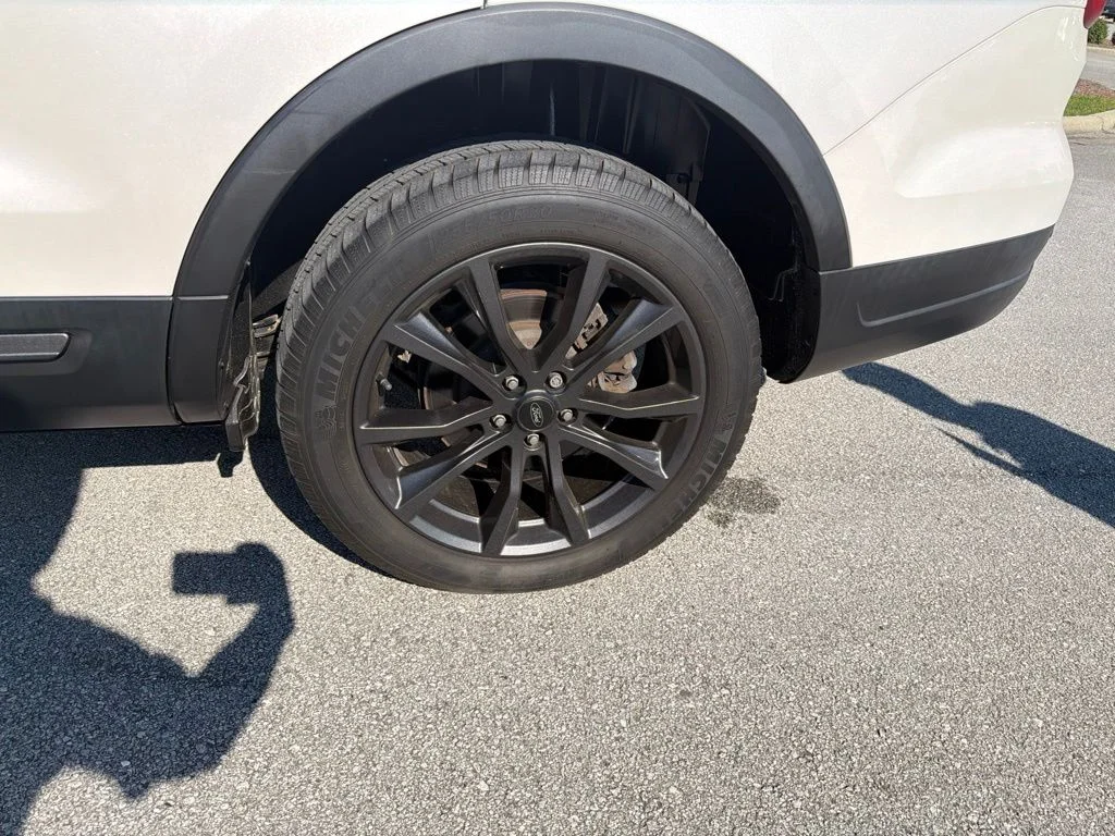 Used 2019 White Ford XLT image 13