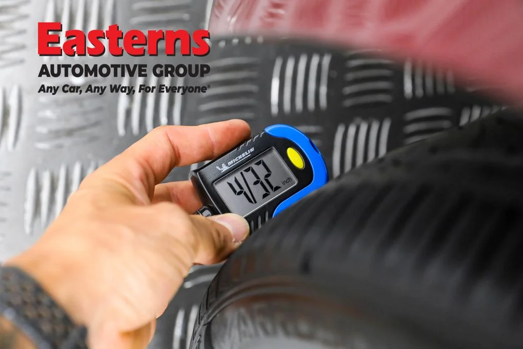 Used 2023 Red Nissan 2.5 SL image 28
