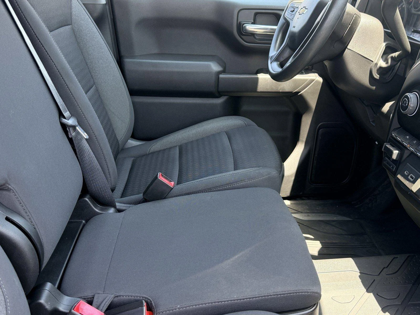 Used 2023 Glacier Blue Metallic Chevrolet Custom image 8