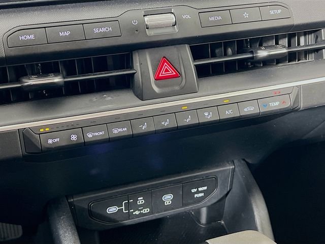 2025 Kia K4 LXS - Photo 19