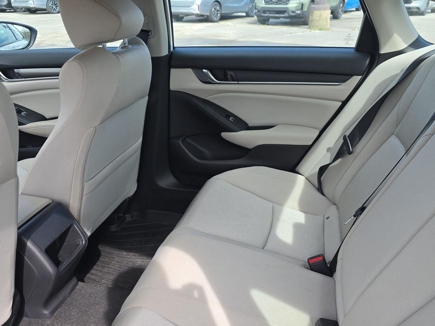 Used 2018 Platinum White Pearl Honda LX 1.5T image 15