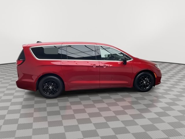 2025 Chrysler Pacifica Select - Photo 38