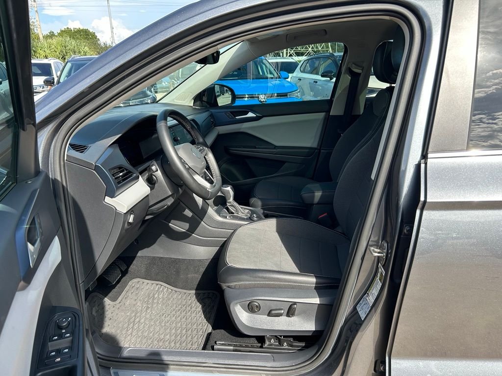 Certified Used 2022 Gray Volkswagen 1.5T SE image 15