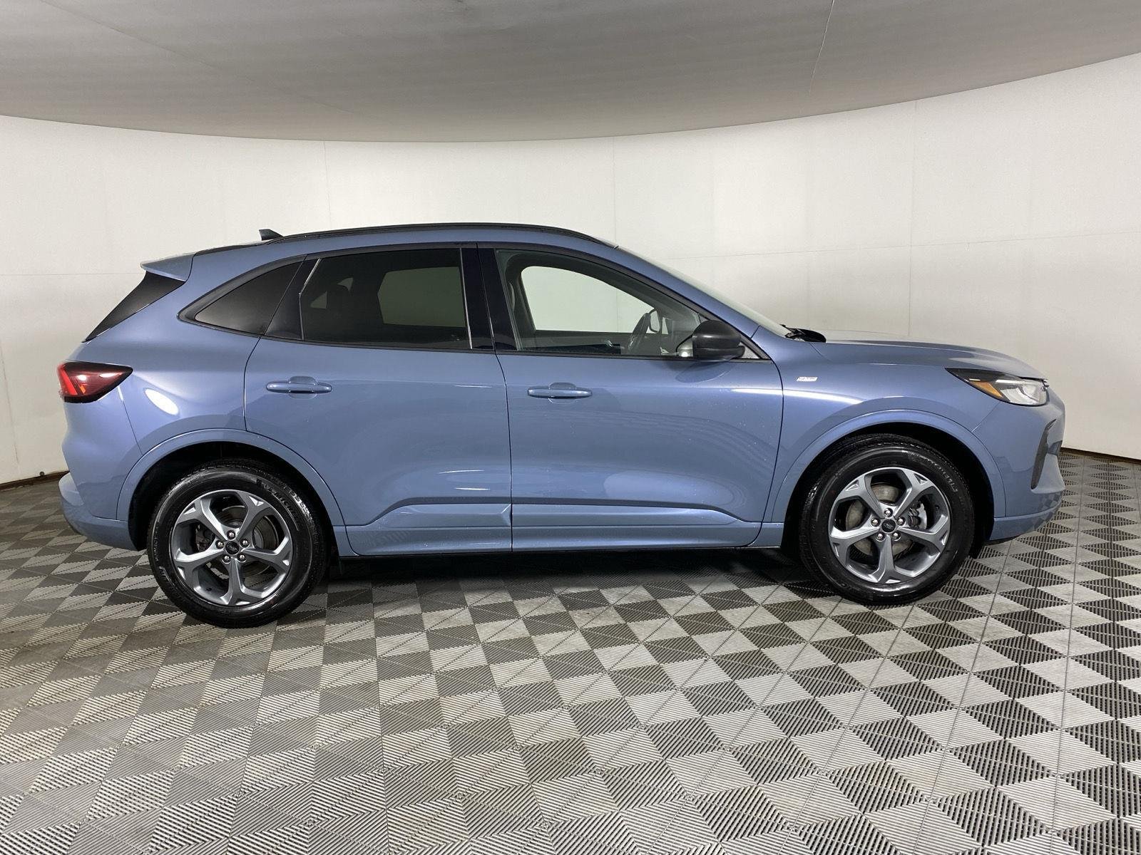 Used 2023 Vapor Blue Ford ST-Line image 8