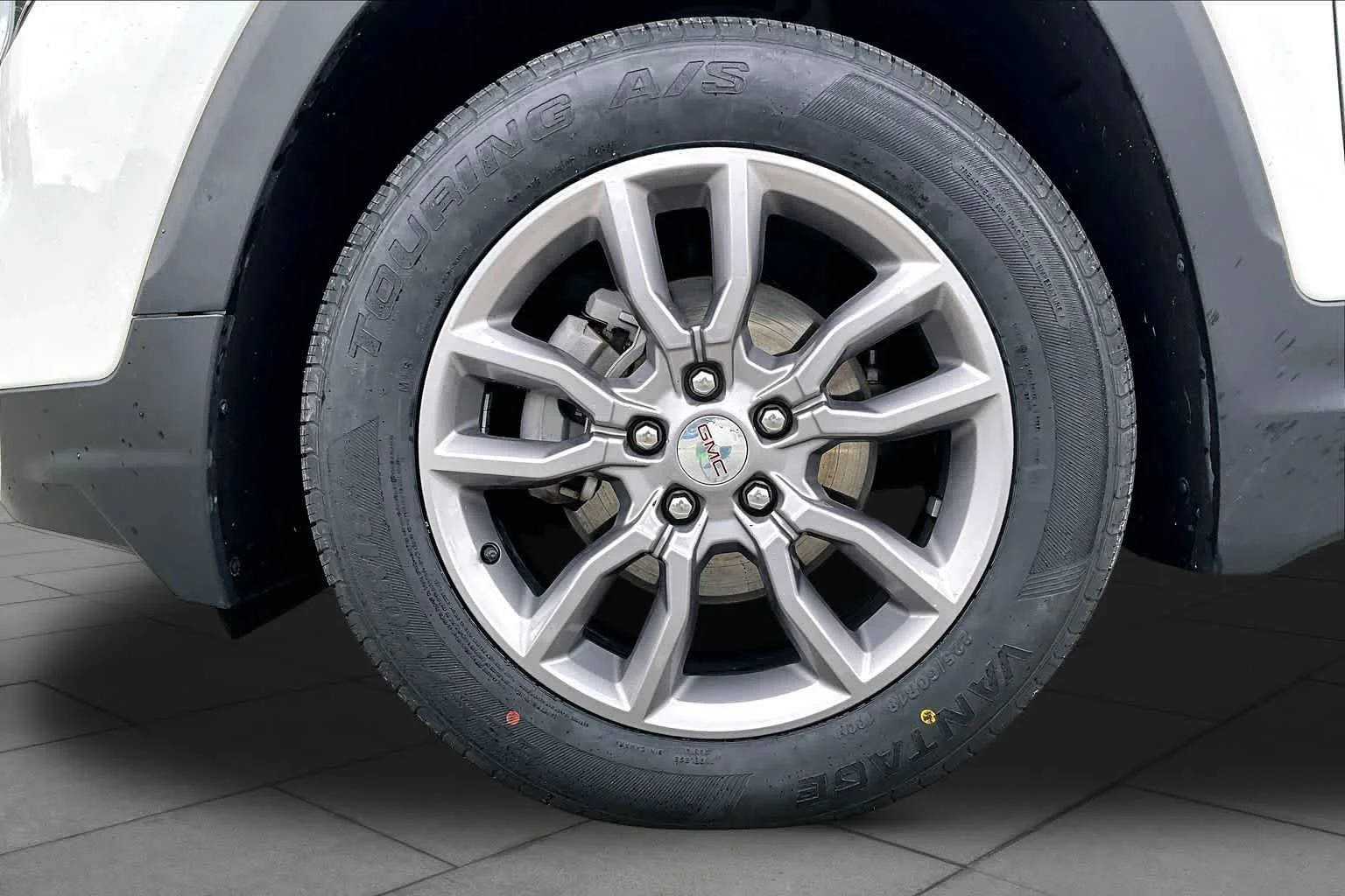 Used 2024 Summit White GMC SLT image 11