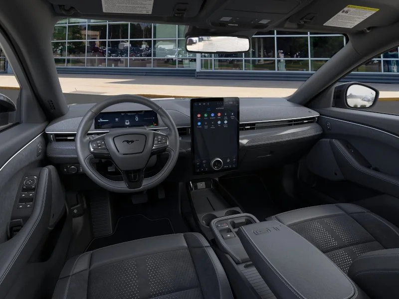 2025 Ford Mustang Mach-E GT - Photo 9