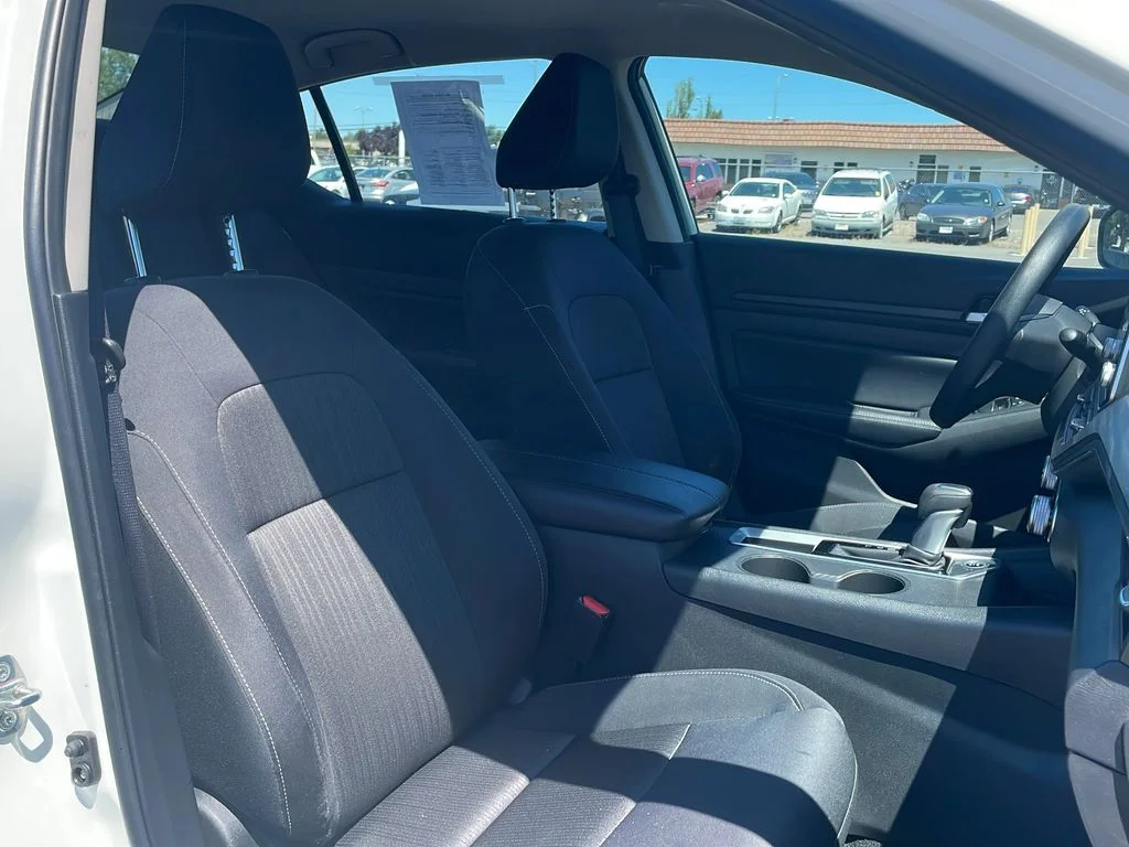 2025 Nissan Altima SV - Photo 21