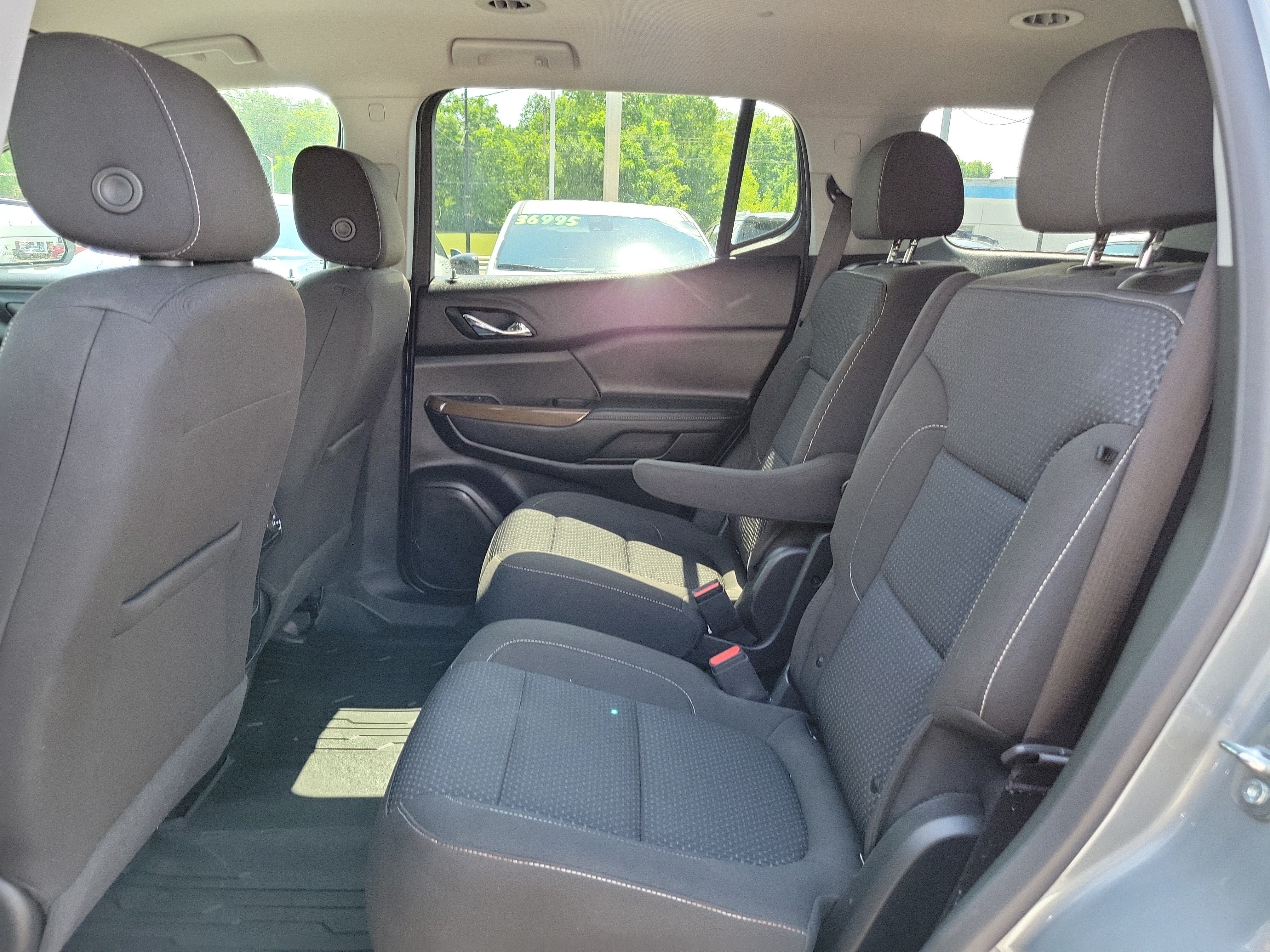 Used 2023 Sterling Metallic GMC SLE image 13