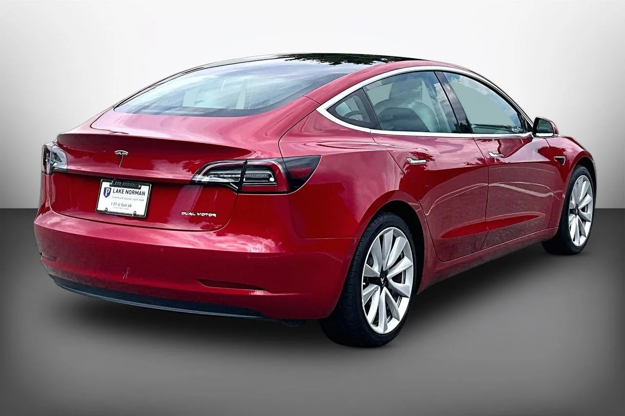 Used 2019  Tesla Long Range image 8