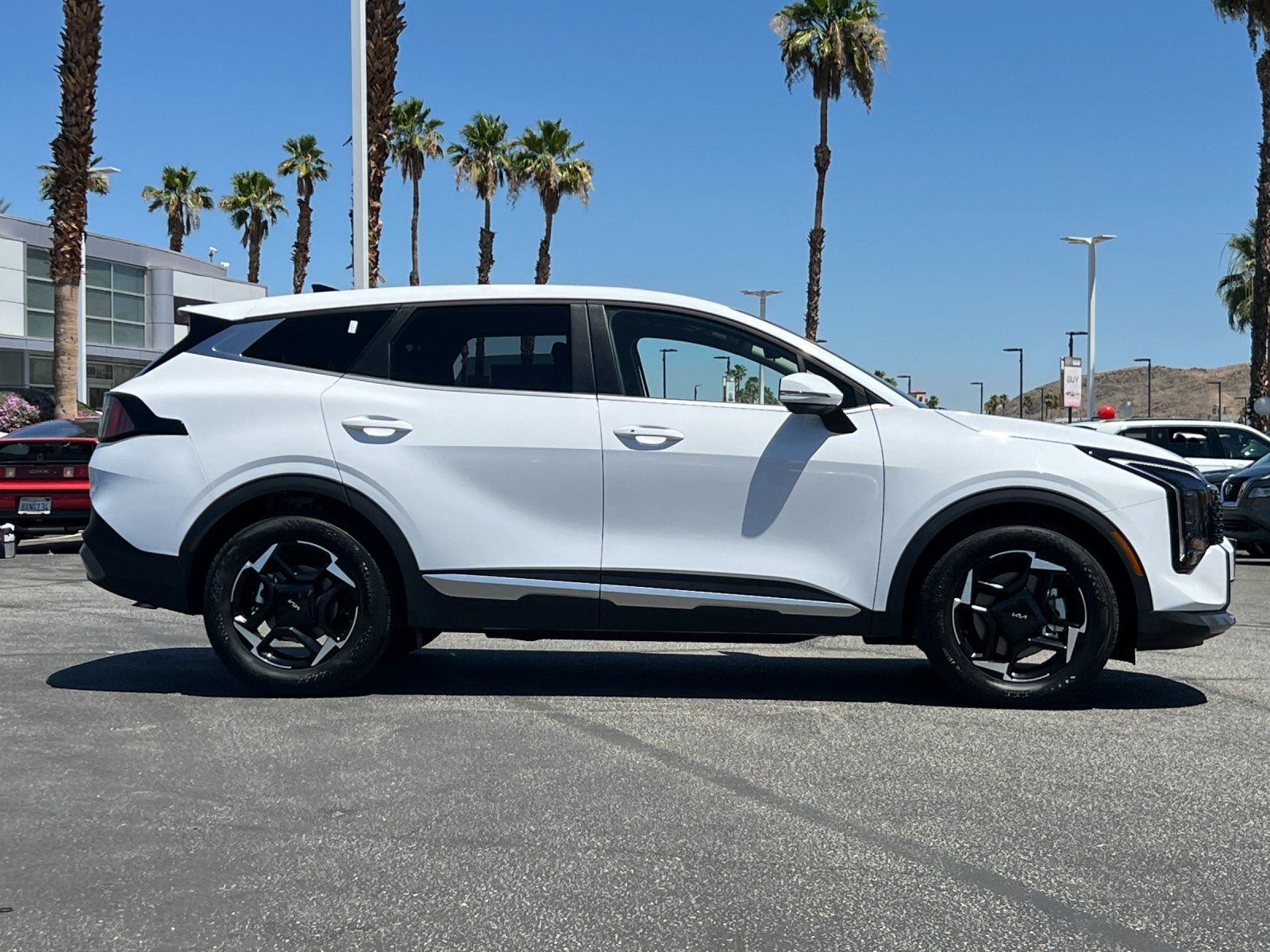 New 2026 Glacial White Pearl Kia EX image 2