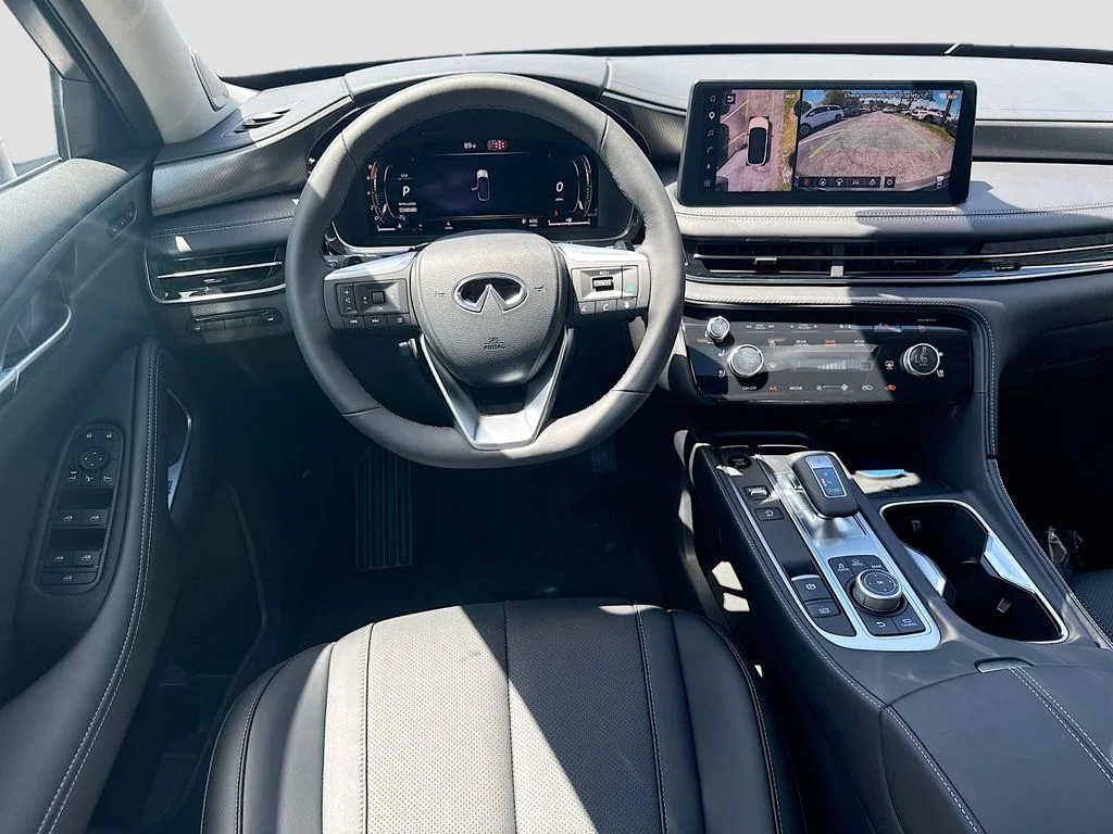 New 2027 RADIANT WHITE INFINITI Luxe FWD image 24