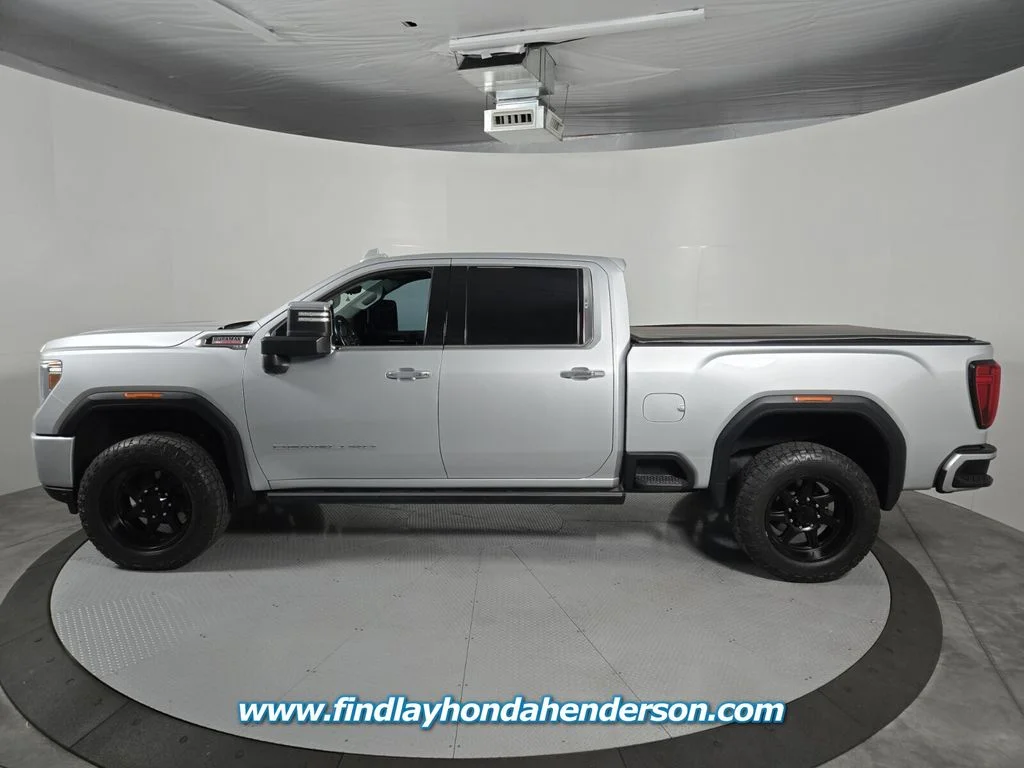 Used 2021 Quicksilver Metallic GMC Denali image 3