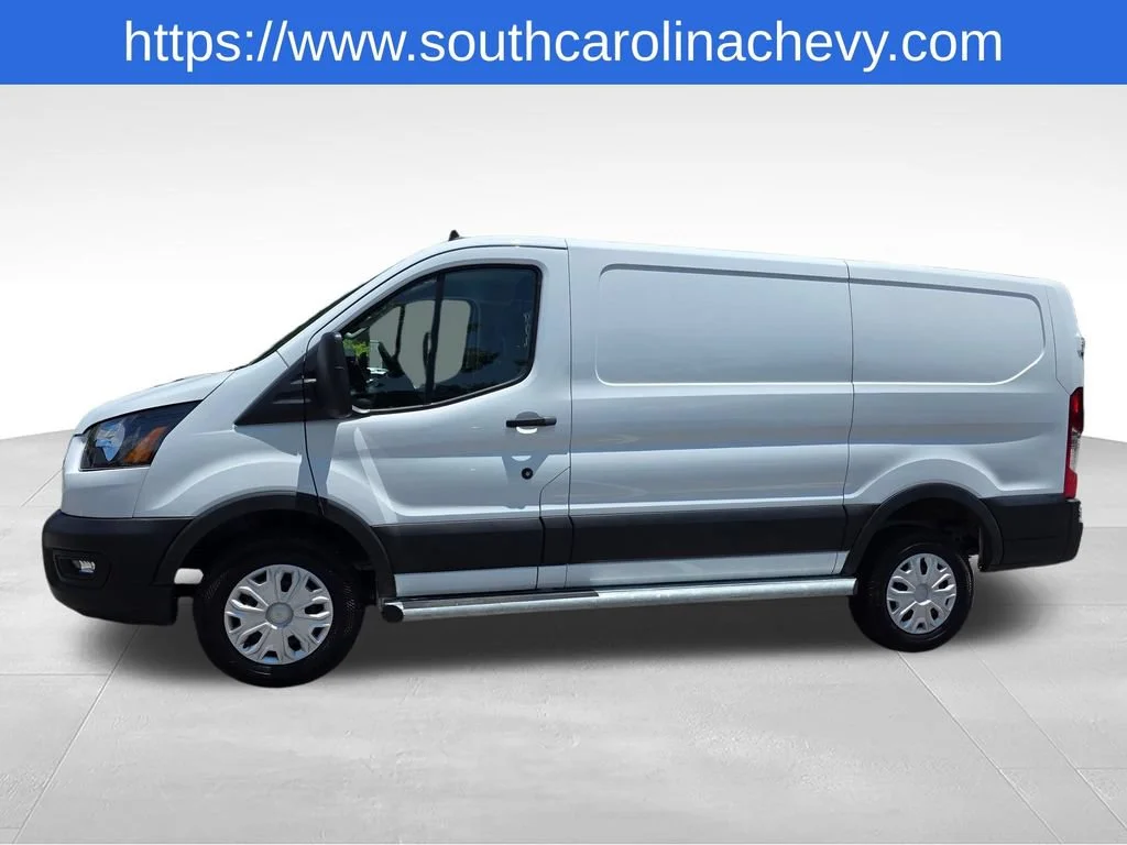 Used 2025  Ford T-250 130" Low Rf 9070 GVWR RWD image 30