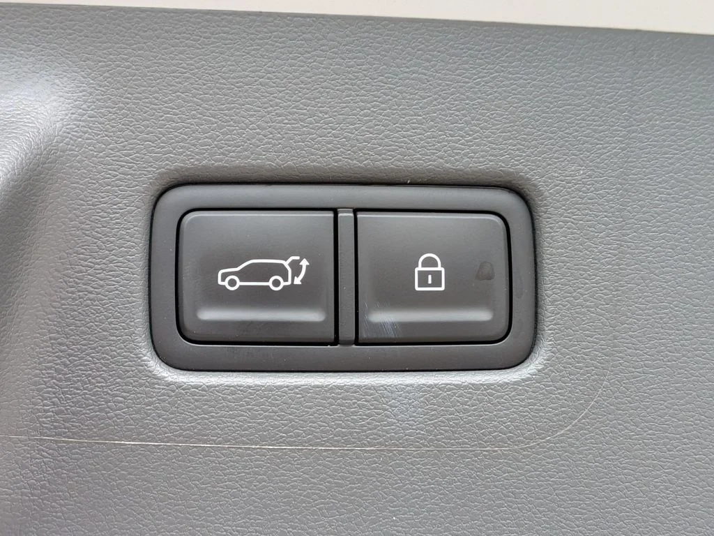 Certified Used 2025 Silver Hyundai Calligraphy image 29