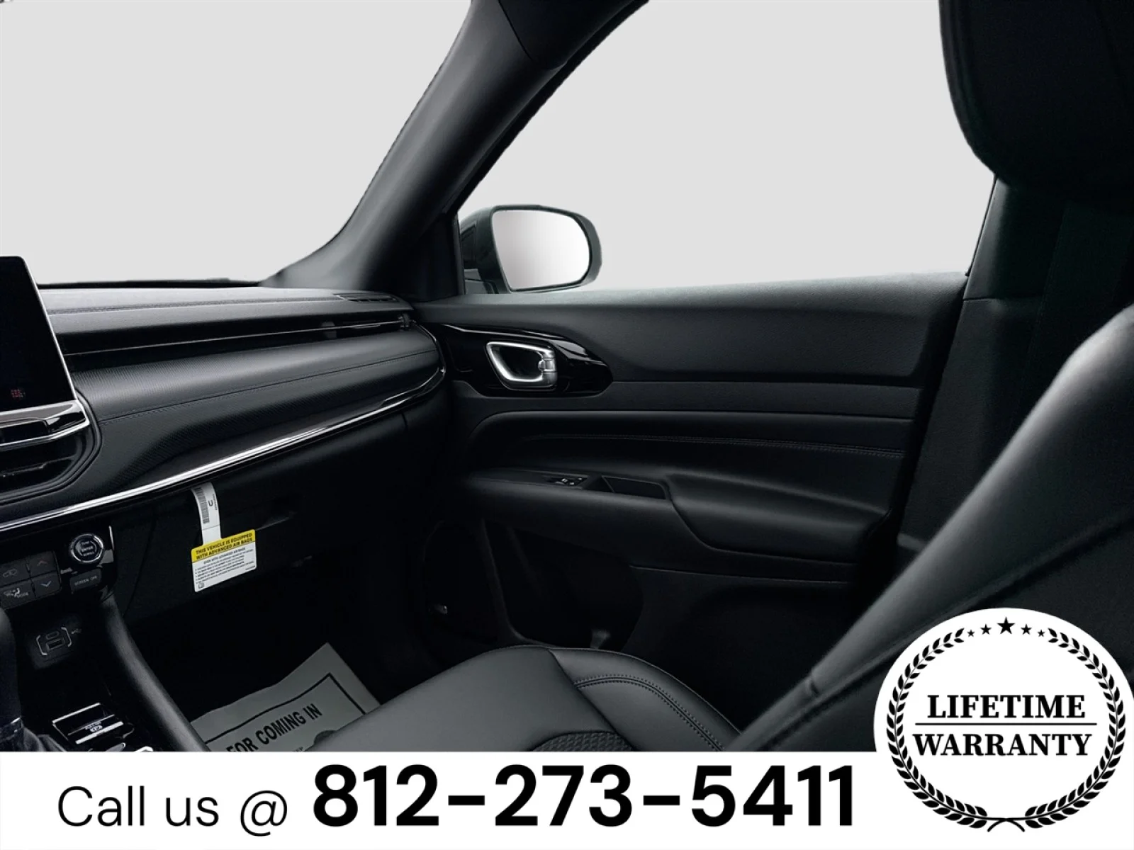 New 2026 Bright White Clearcoat Jeep Latitude Altitude image 24