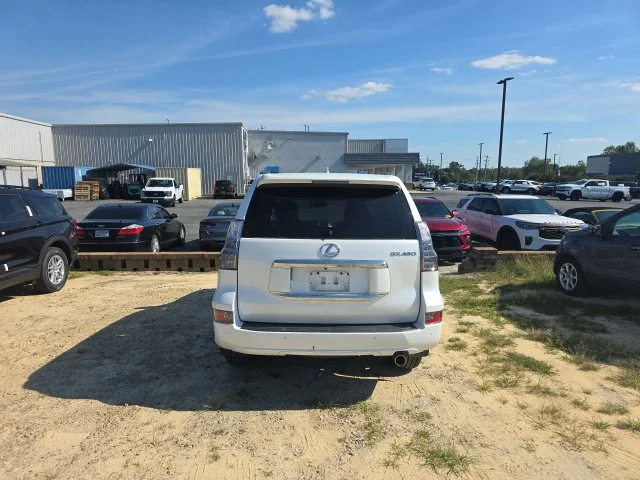 Used 2019 White Lexus 460 image 8