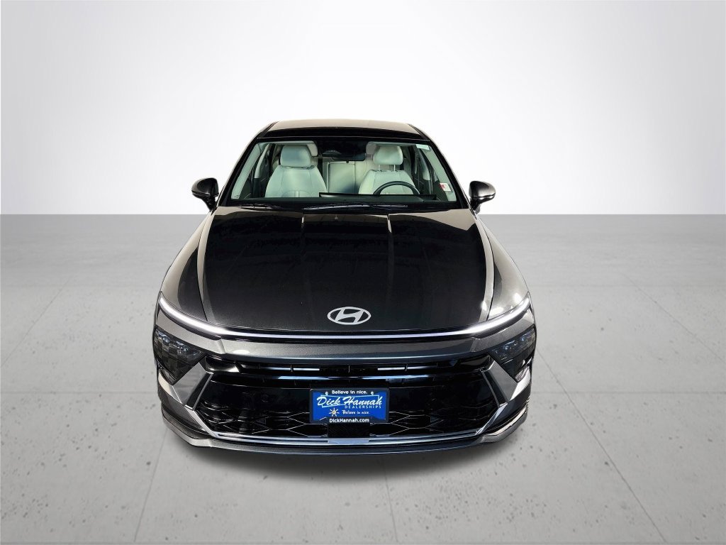 Used 2025 Gray Hyundai SEL image 3
