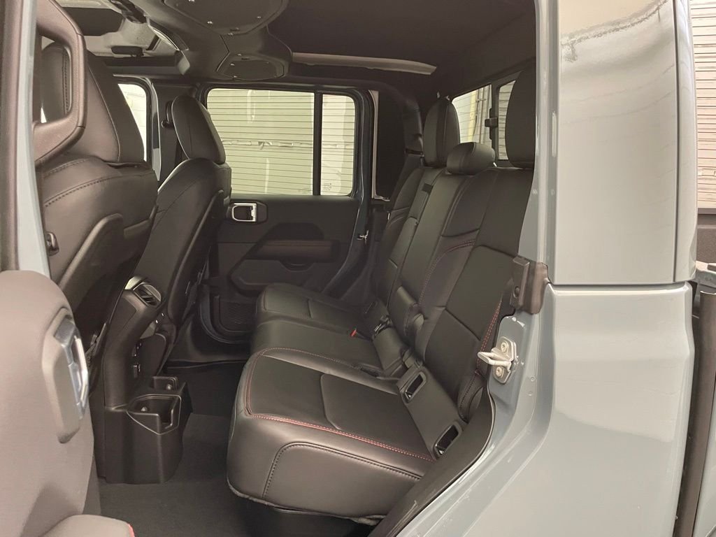 New 2026 Anvil Clear-Coat Exterior Paint Jeep Rubicon X image 17