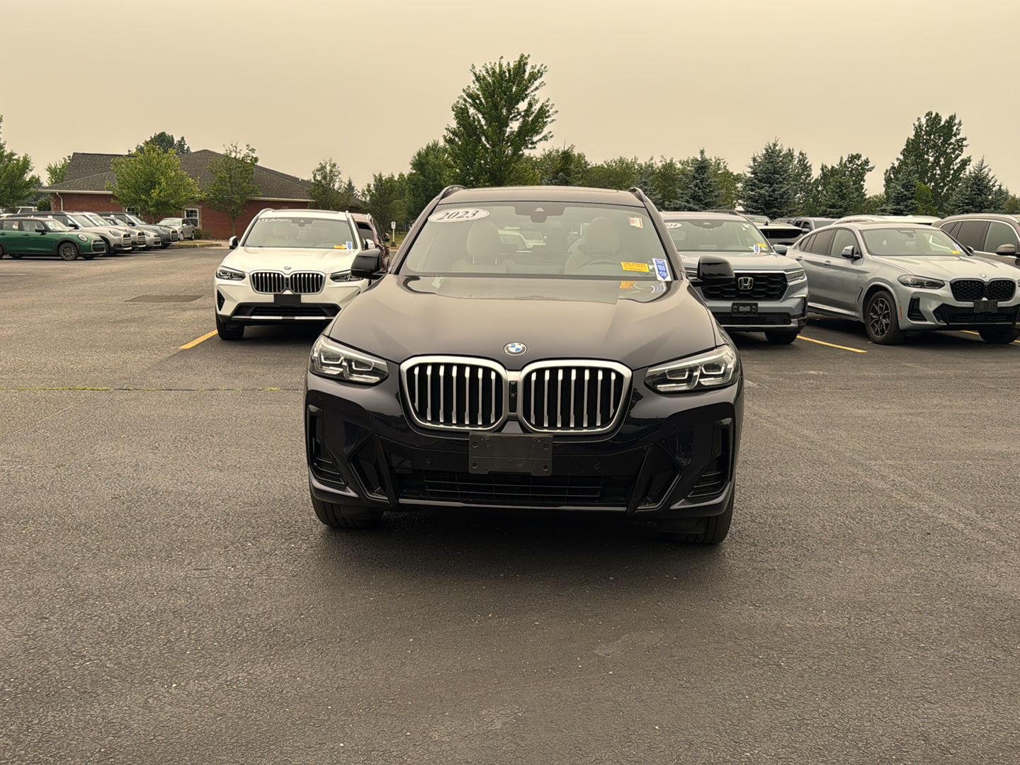 Used 2023 Carbon Black Metallic BMW xDrive30i image 8