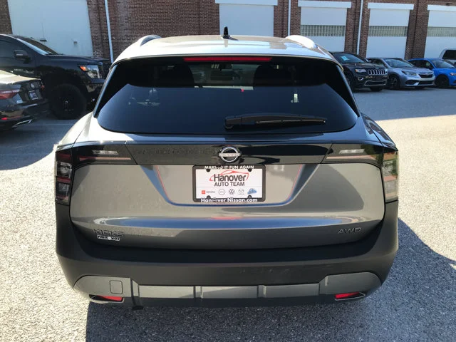 New 2027 Gun Metallic Nissan SV image 5