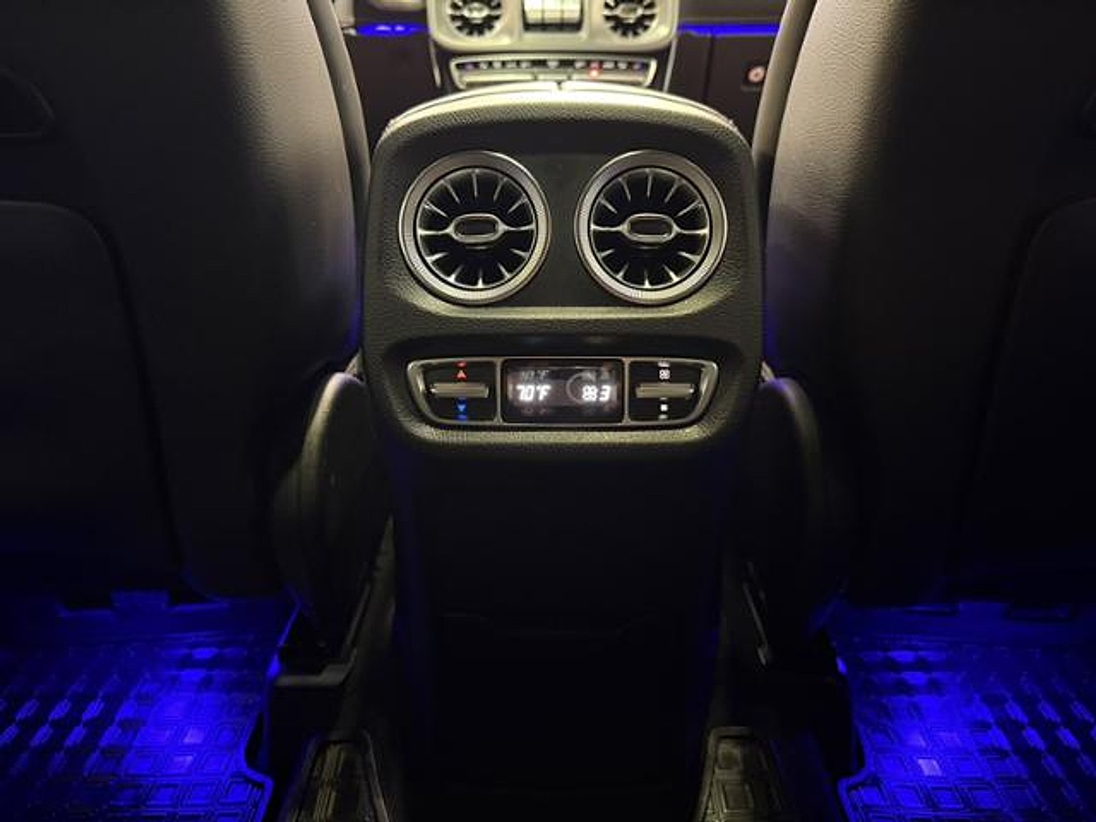 Certified Used 2024 MANUFAKTUR Moonlight White Metallic Mercedes-Benz 4MATIC® image 20