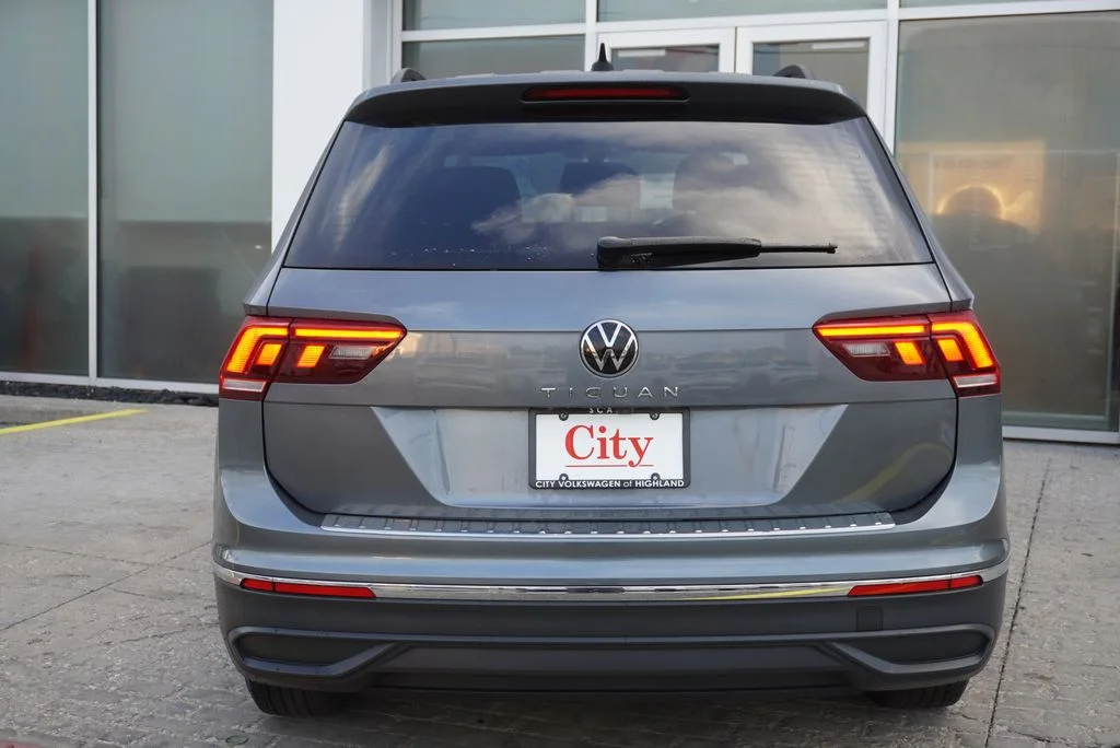 Certified Used 2023 Gray Volkswagen 2.0T S image 7