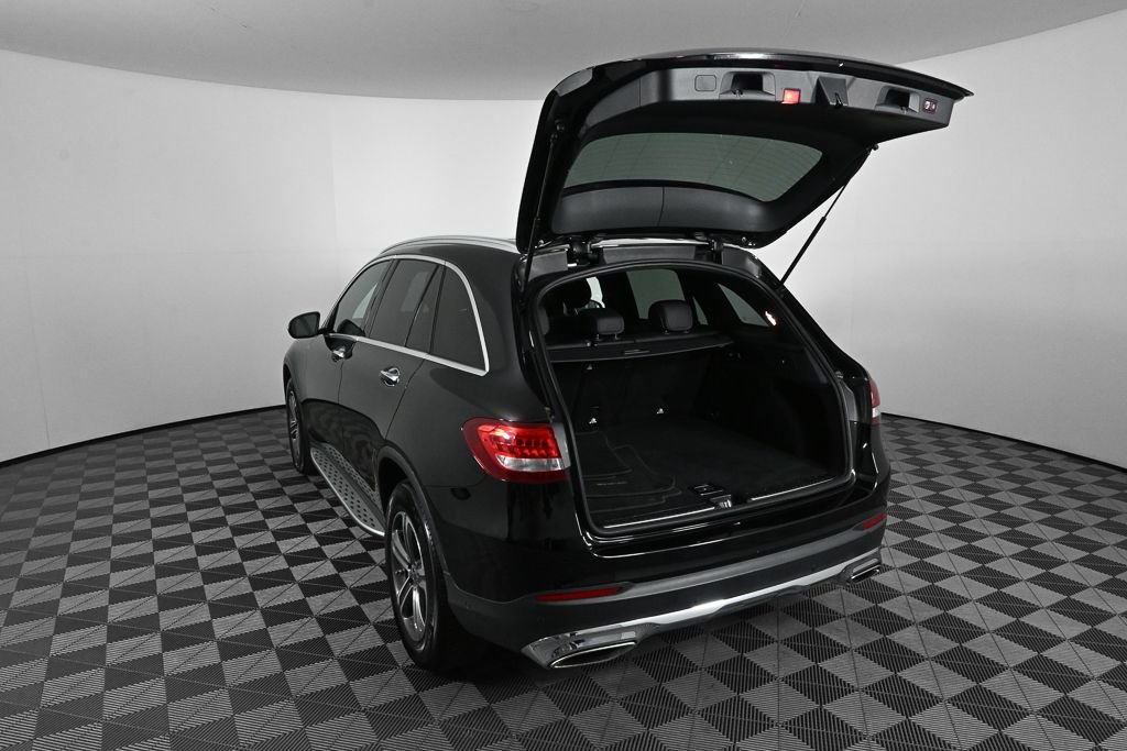 Used 2017  Mercedes-Benz GLC 300 image 32