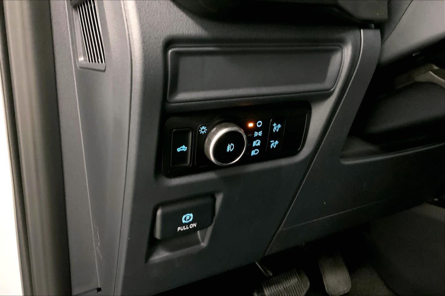 New 2026 Oxford White Ford STX® image 17